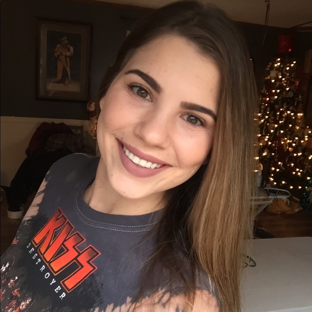 Meet your Posher, Megan